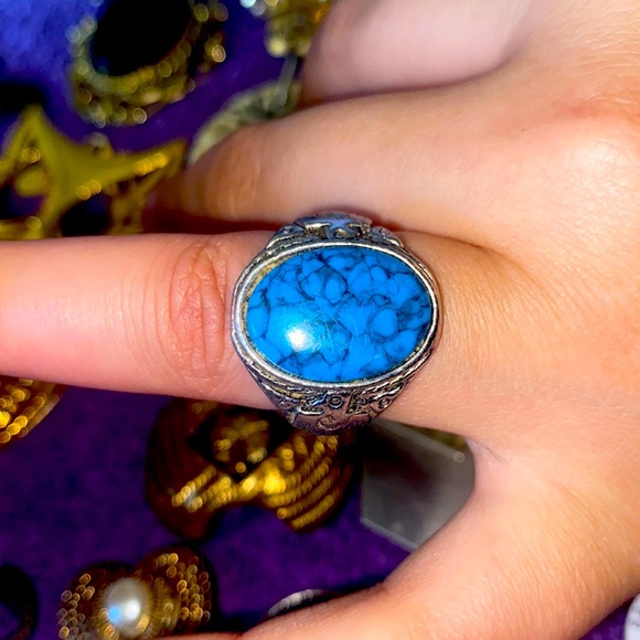 Jewelry - Silver and turquoise ring
